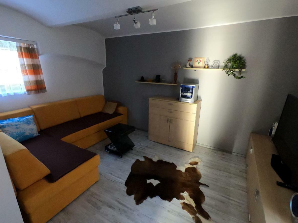 Apartma Lipa モイストラナ エクステリア 写真