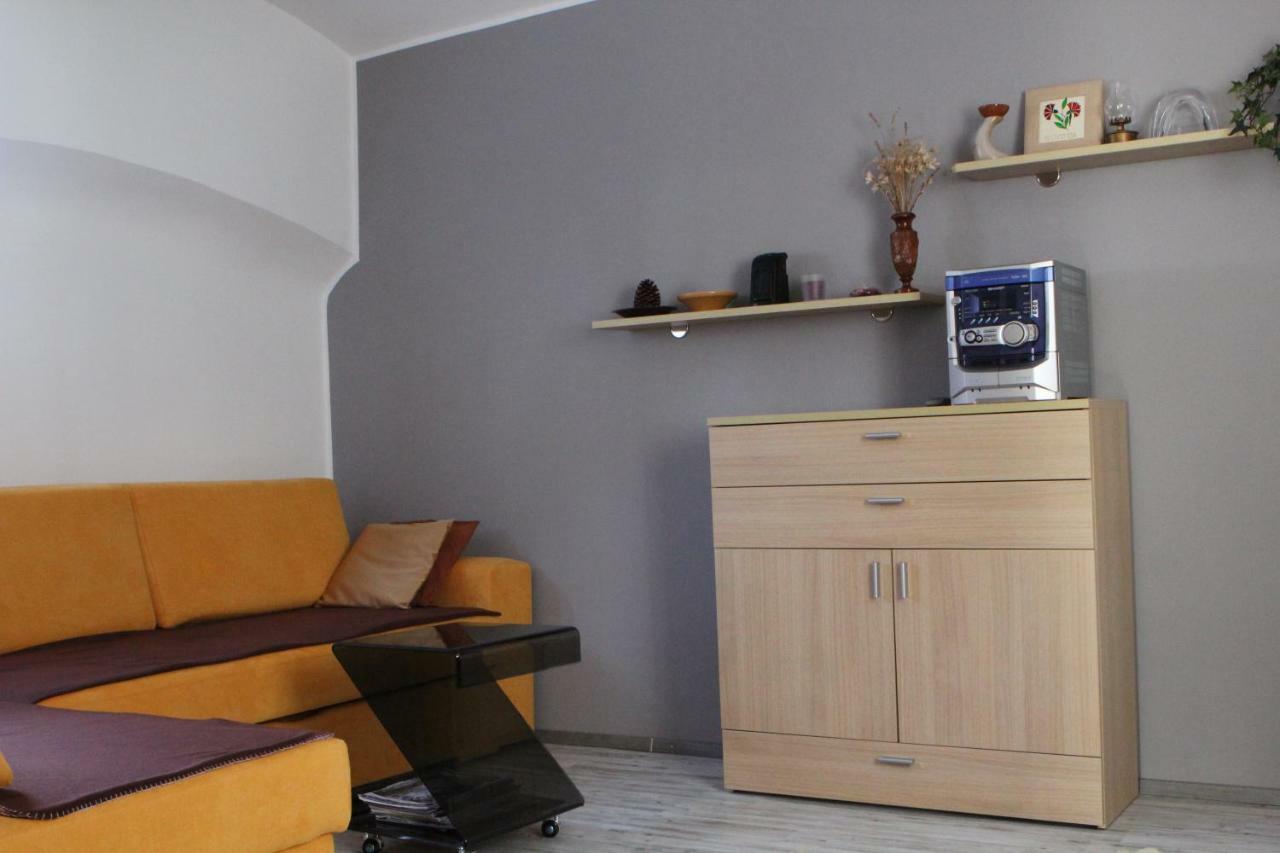 Apartma Lipa モイストラナ エクステリア 写真